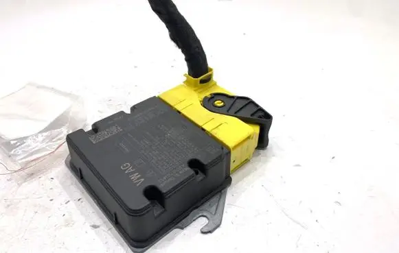 Skoda Superb B8 (3V) Airbag deployment crash/impact sensor 5Q0959655BH