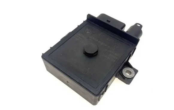 BMW X3 E83 Glow plug pre-heat relay GSE102 1000067228 0522140101