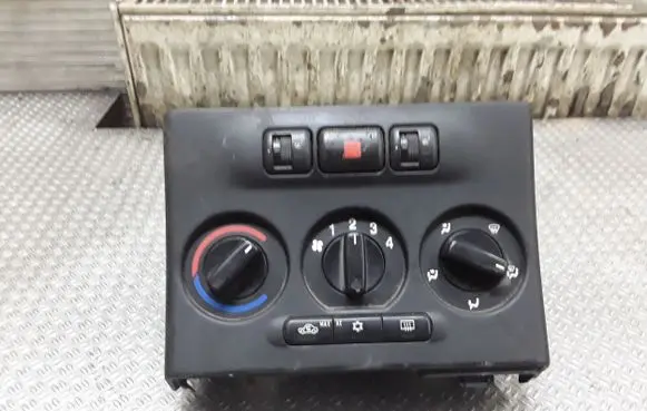 Opel Zafira A Climate control unit