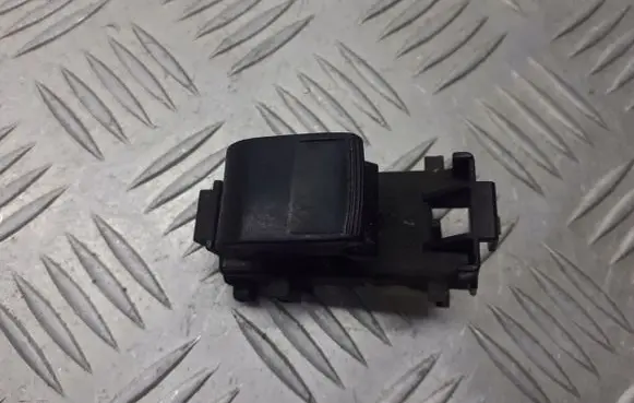 Toyota Yaris Electric window control switch