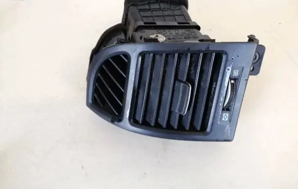 Hyundai Santa Fe Dashboard side air vent grill/cover trim 974802b000 97480-2b000