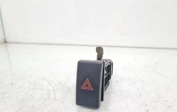 Toyota Avensis T250 Hazard light switch 157963 TR9503