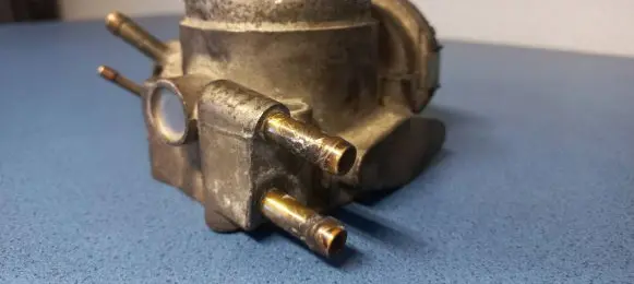 Audi A6 S6 C5 4B Throttle valve 06B133062