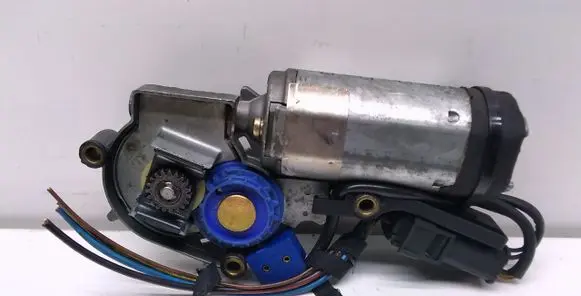 BMW 5 E34 Sunroof motor/actuator 1378645