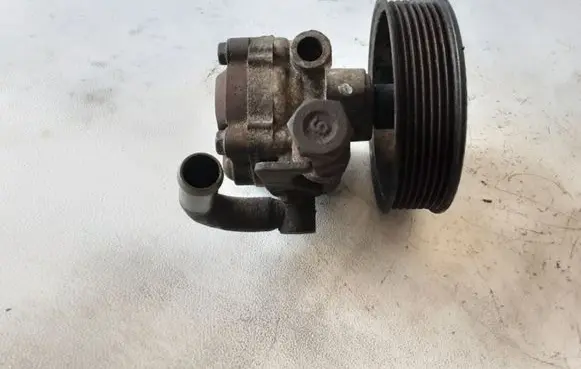 KIA Sorento Power steering pump 3Z29B258