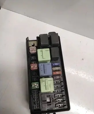 Mini One - Cooper Clubman R55 Fuse module 3449504-03 17236010