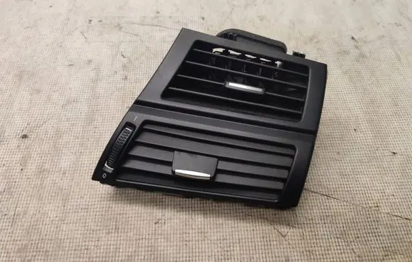 BMW X5 E70 Dashboard side air vent grill/cover trim 9227768 64229227768 64227161804