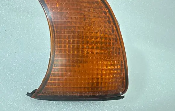 BMW 5 E34 Front indicator light 183270