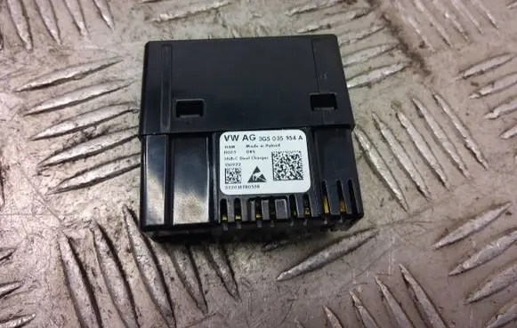 Cupra Formentor USB socket connector 3g5035954a
