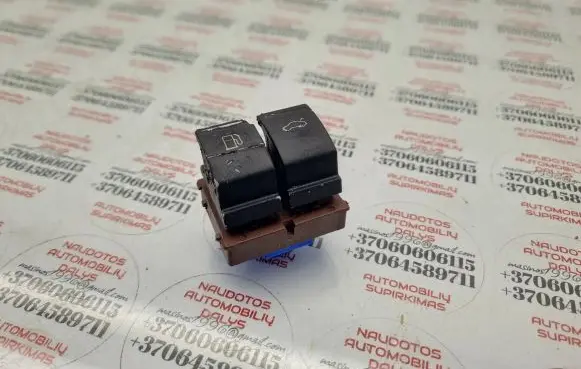 Volkswagen PASSAT B6 Fuel tank opening switch 3C0959903