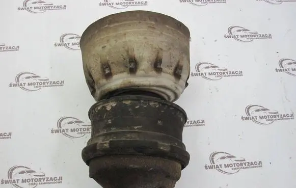 Mercedes-Benz C W203 Engine mount bracket 3618315