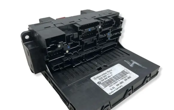 Mercedes-Benz CLK A209 C209 Fuse module 2095451101 5DK00848511