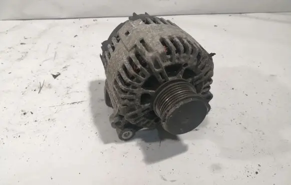 Skoda Octavia Mk2 (1Z) Generator/alternator 06F903023C