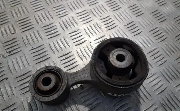 Honda CR-V Engine mount bracket 089007