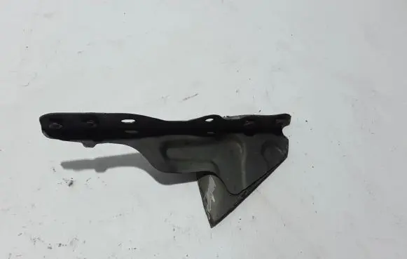 Volvo S90, V90 Fender mounting bracket 31386191