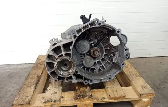 Skoda Octavia Mk2 (1Z) Manual 6 speed gearbox KXZ