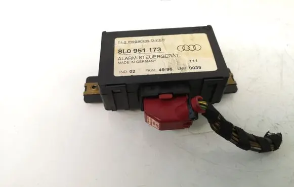 Audi A3 S3 8L Alarm control unit/module 8L0951173