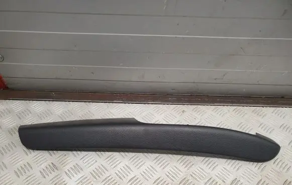 Audi Q7 4L Front door interior handle trim 4L1867173