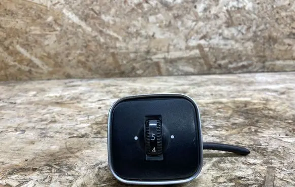 Mercedes-Benz SL R230 Seat heating switch 2208000878