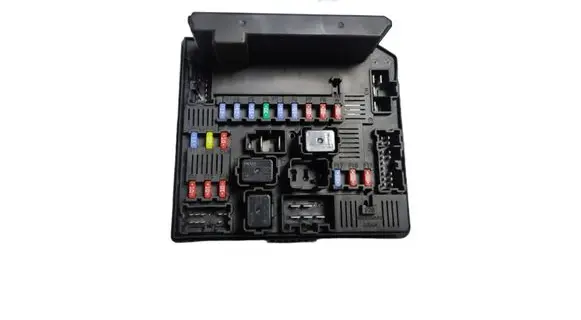 Nissan Qashqai Fuse module 284B7JD00B