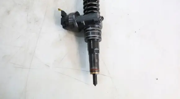 Audi A3 S3 8P Fuel injector 0414720215