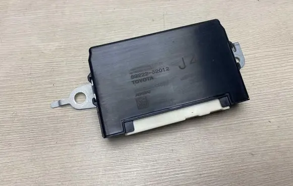 Toyota C-HR I Tailgate/trunk control unit/module 8922252012
