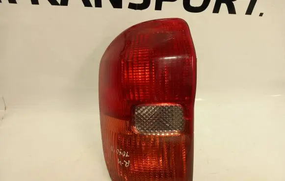 Toyota RAV 4 (XA20) Rear/tail lights