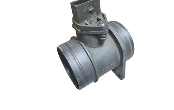 Skoda Octavia Mk2 (1Z) Mass air flow meter 0281002531 038906461B