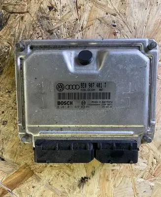 Audi A6 S6 C6 4F Engine control unit/module 8E0907401T