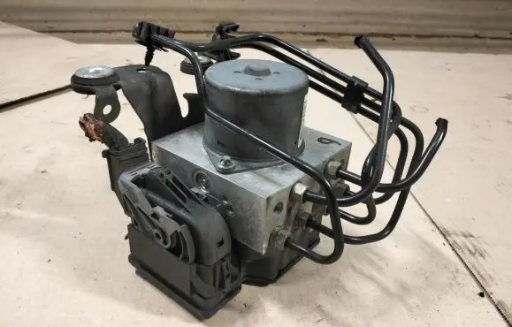 Ford Mondeo MK IV ABS Pump CG912C405CC