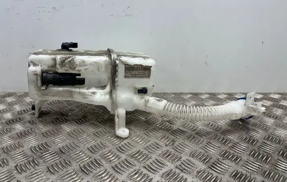Mercedes-Benz CLA C118 X118 Windshield washer fluid reservoir/tank A1778600500