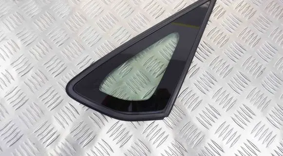 Toyota Prius (XW20) Front door vent window glass four-door 6272047011 6272047010