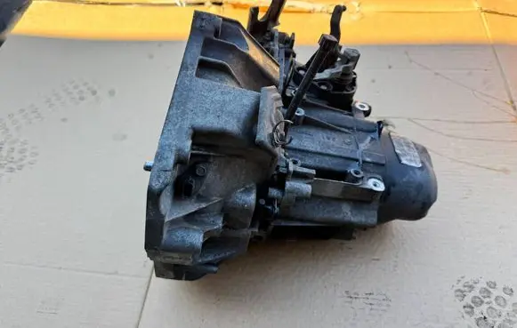 Nissan Micra Manual 5 speed gearbox JH3303 7701723439 001195