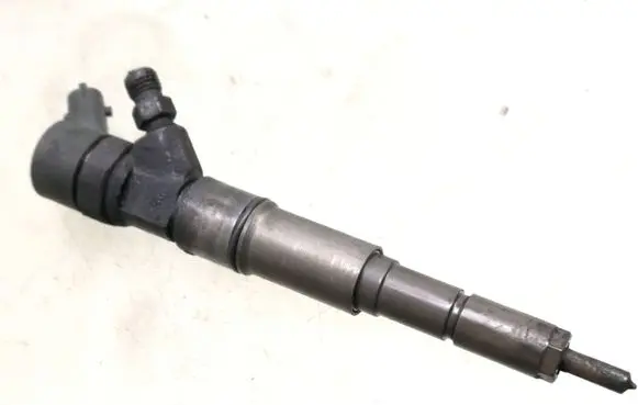 BMW 5 E39 Fuel injector 0445110048 7785985