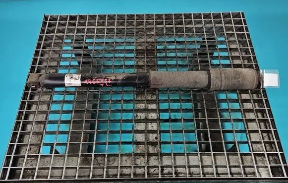 Rear shock absorber/damper