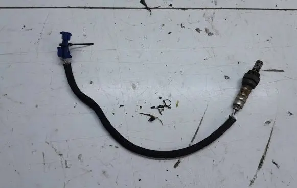 Peugeot 207 Lambda probe sensor v7548961