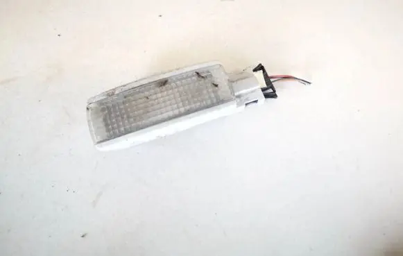 Volkswagen PASSAT B5 Other interior light 3b0947113