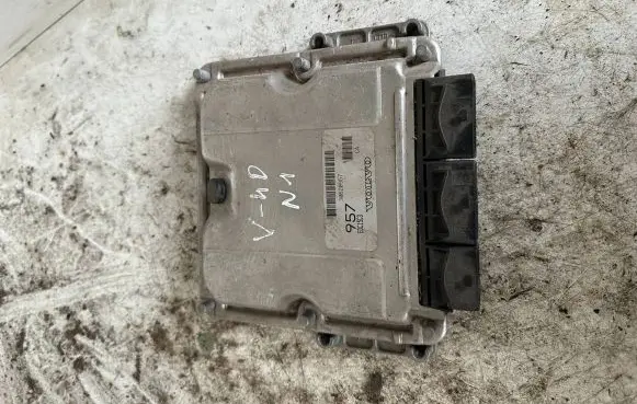 Volvo S40, V40 Engine control unit/module 30620957