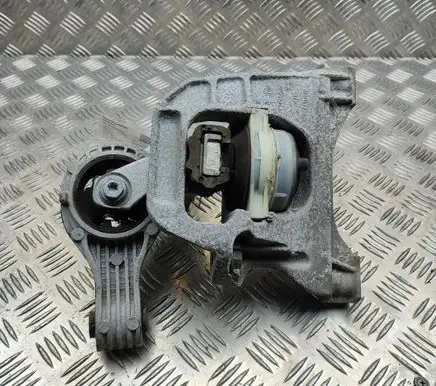 Opel Vivaro Engine mount bracket 9817223080 9816339580