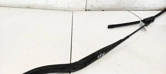 Opel Signum Front wiper blade arm 09185813