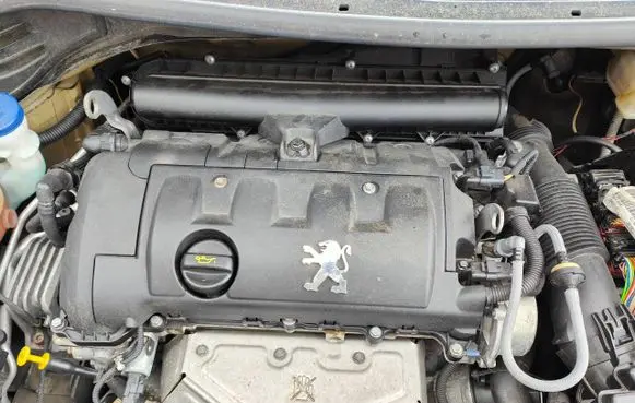 Peugeot 207 Engine