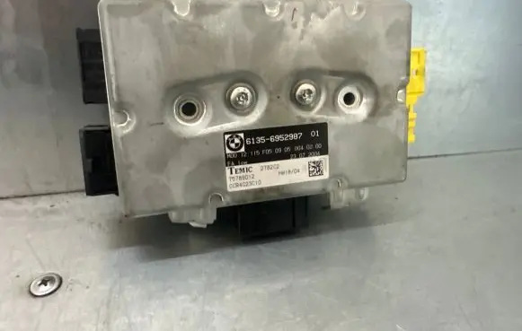BMW 5 E60 E61 Door control unit/module 6952987 75789012
