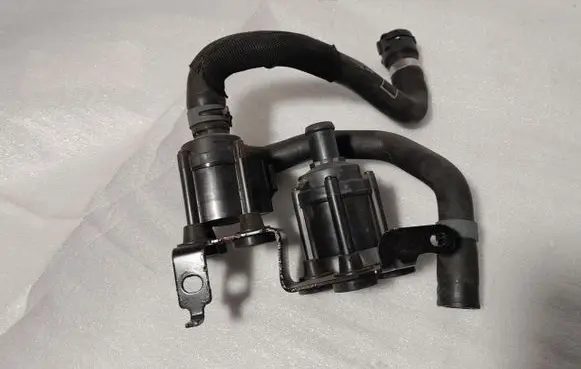 Audi A4 S4 B9 Electric auxiliary coolant/water pump 06H121601N
