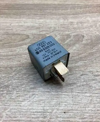 Audi A6 S6 C5 4B Other relay 4D0951253 899309000 372
