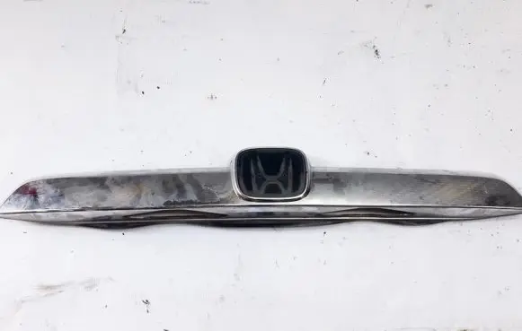 Honda CR-V Trunk door license plate light bar 74890swwe010m1 74890-sww-e110-m1