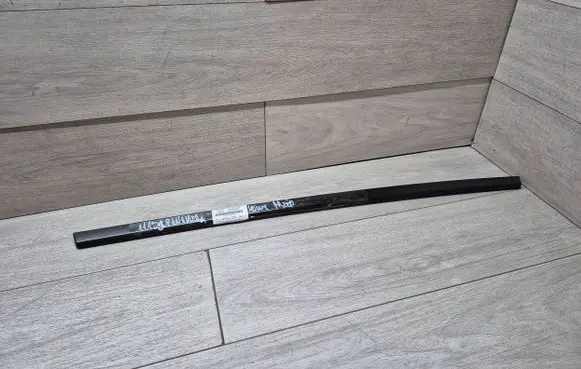 Porsche Panamera (971) Rubber seal front coupe door window 971837475