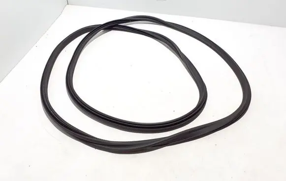 Audi Q3 F3 Trunk rubber seal (body) 83F827705A