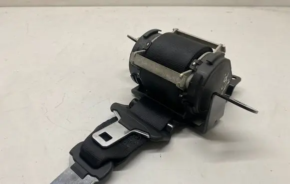 Nissan Qashqai Middle seatbelt (rear) 88854JD000