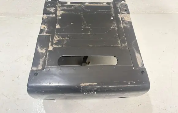 Mercedes-Benz Vito Viano W447 Driver seat console base A4479104700 180915N 0006044
