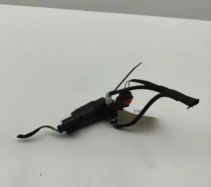 Volkswagen T-Roc Windscreen/windshield washer pump 1K6955651